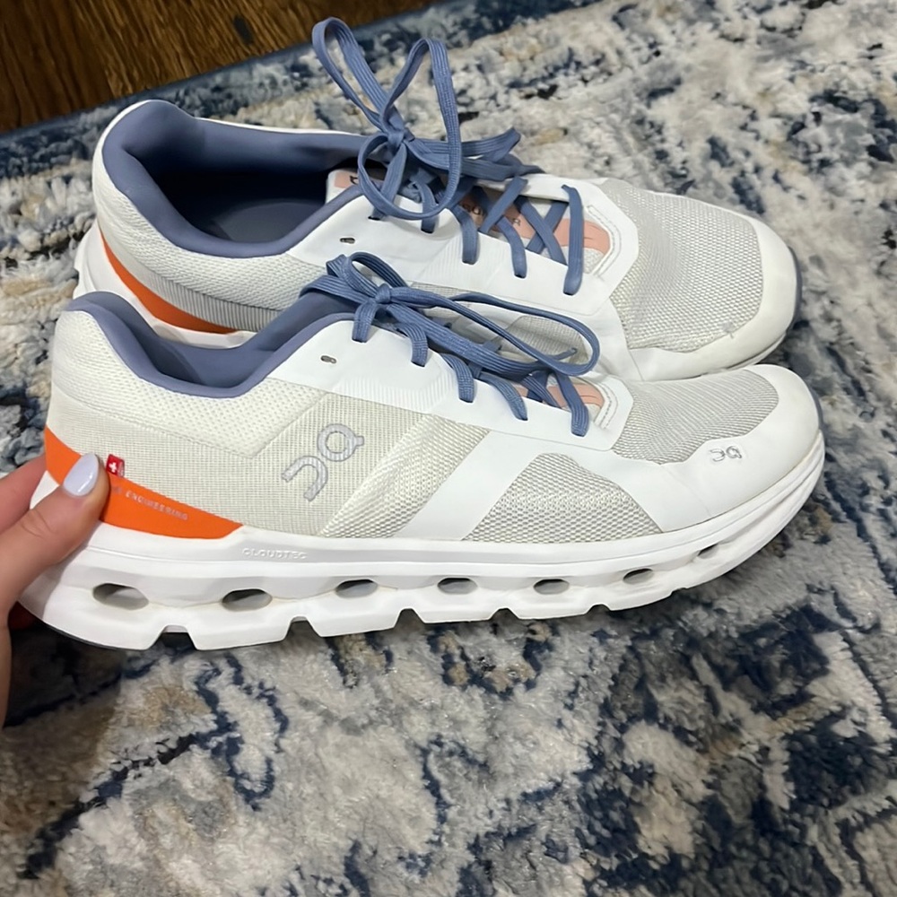 womens cloudnova size 10